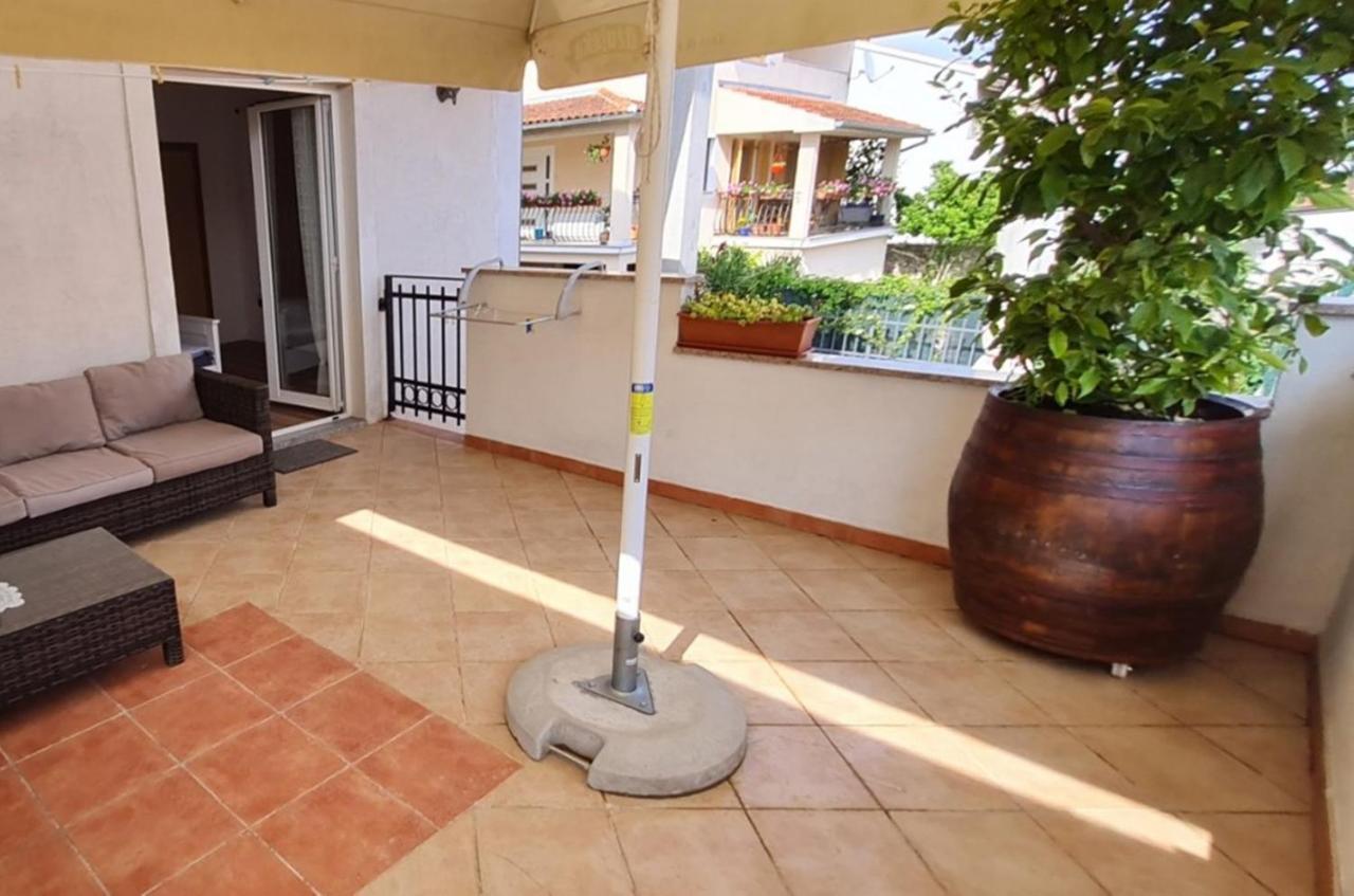 Guest House Casa Mia - Rooms & Apartments Rovinj Exterior photo