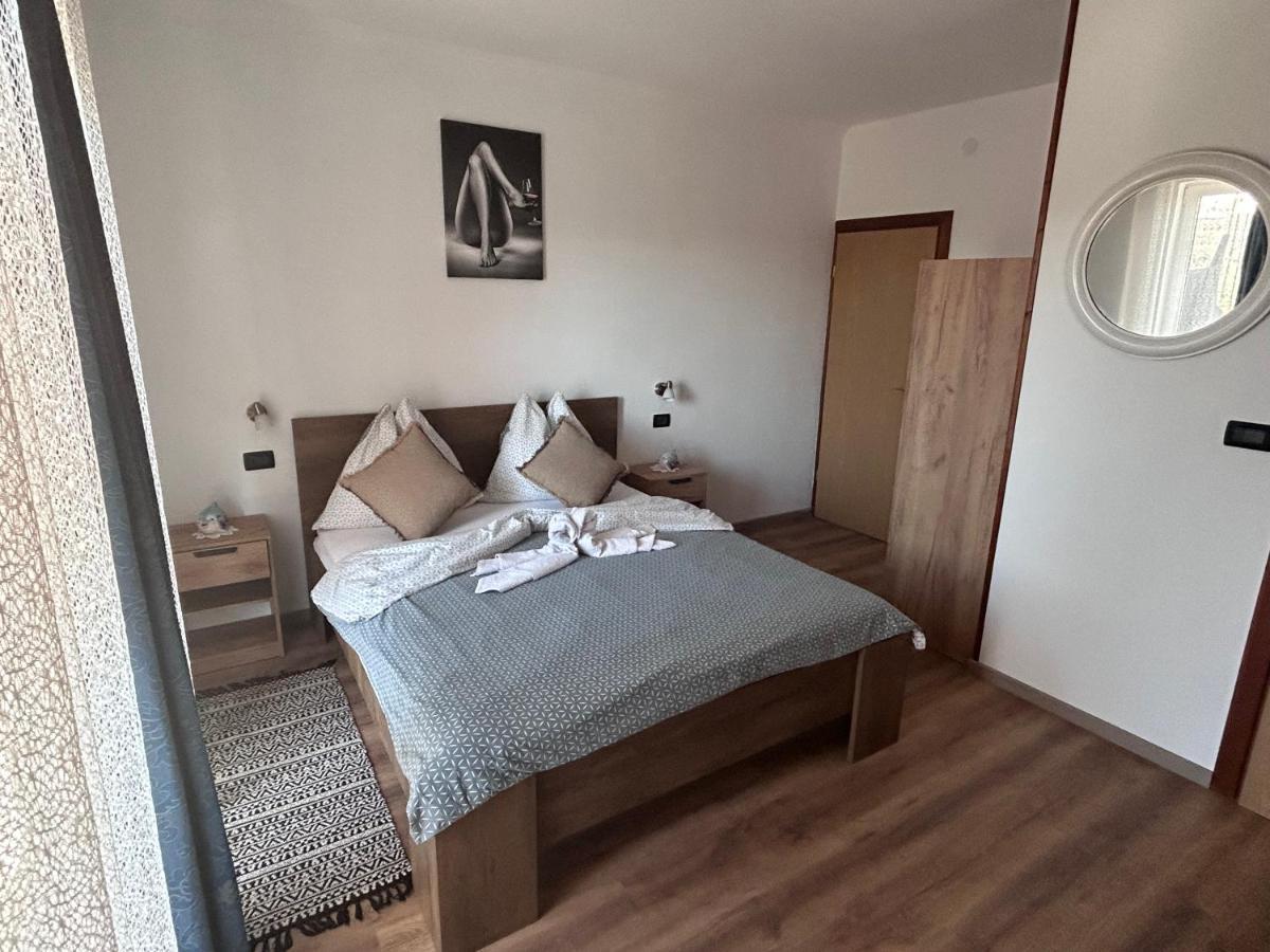 Guest House Casa Mia - Rooms & Apartments Rovinj Exterior photo